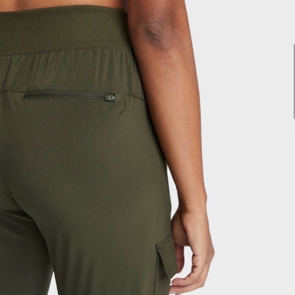 All In Motion Womens  Khaki Green Active Wear Jogger Cargo Pants Sz Small - Picture 3 of 10